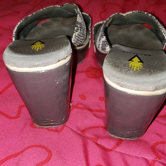 Volatile Wedges Super Cute 😍 - Picture 5 of 7